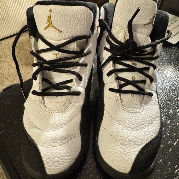 Air Jordan Retro 12 Taxi - Picture 3 of 6